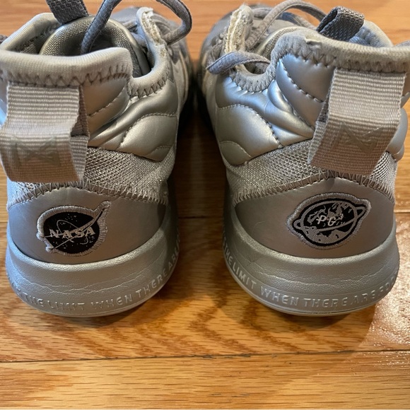 Nike NASA PG3 “50th Anniversary” chrome shoes size 6 - Picture 3 of 8